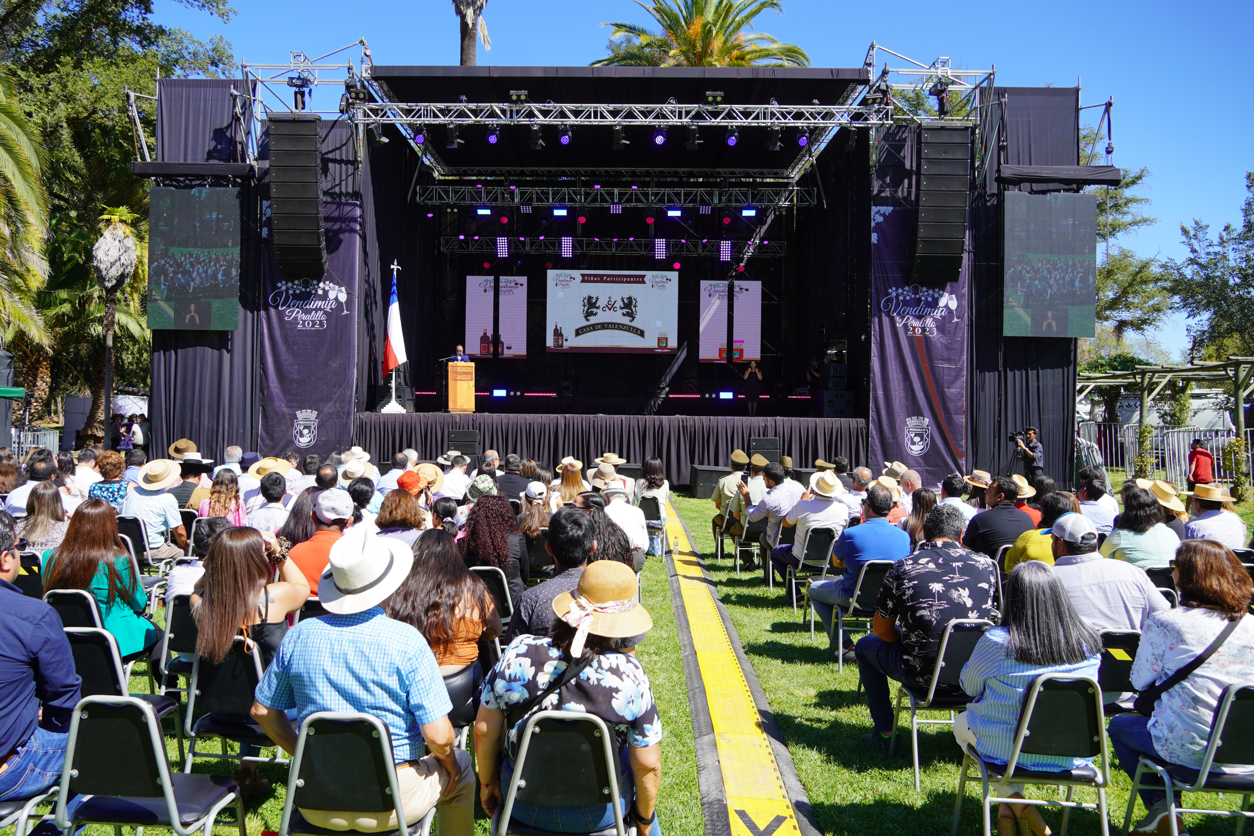 You are currently viewing <strong>Más de 20 mil personas, en ambos días, disfrutaron la XI fiesta de la Vendimia Peralillo 2023</strong>